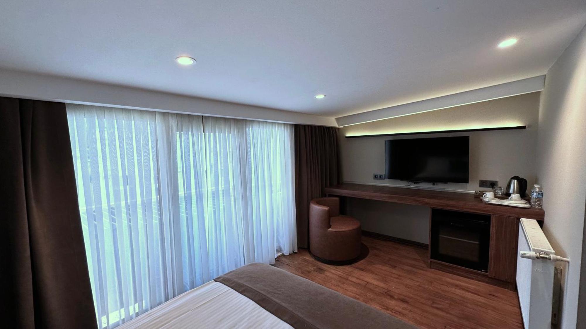 Snog Rooms & Suites Istanbul Bagian luar foto A room at the hotel